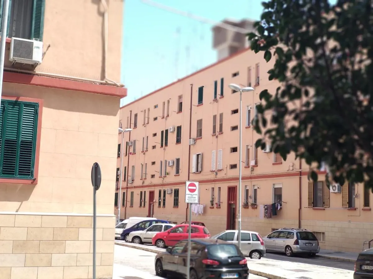 Casa Mazzacane Bari appartamento con 2 camere da letto 0*,  Italia